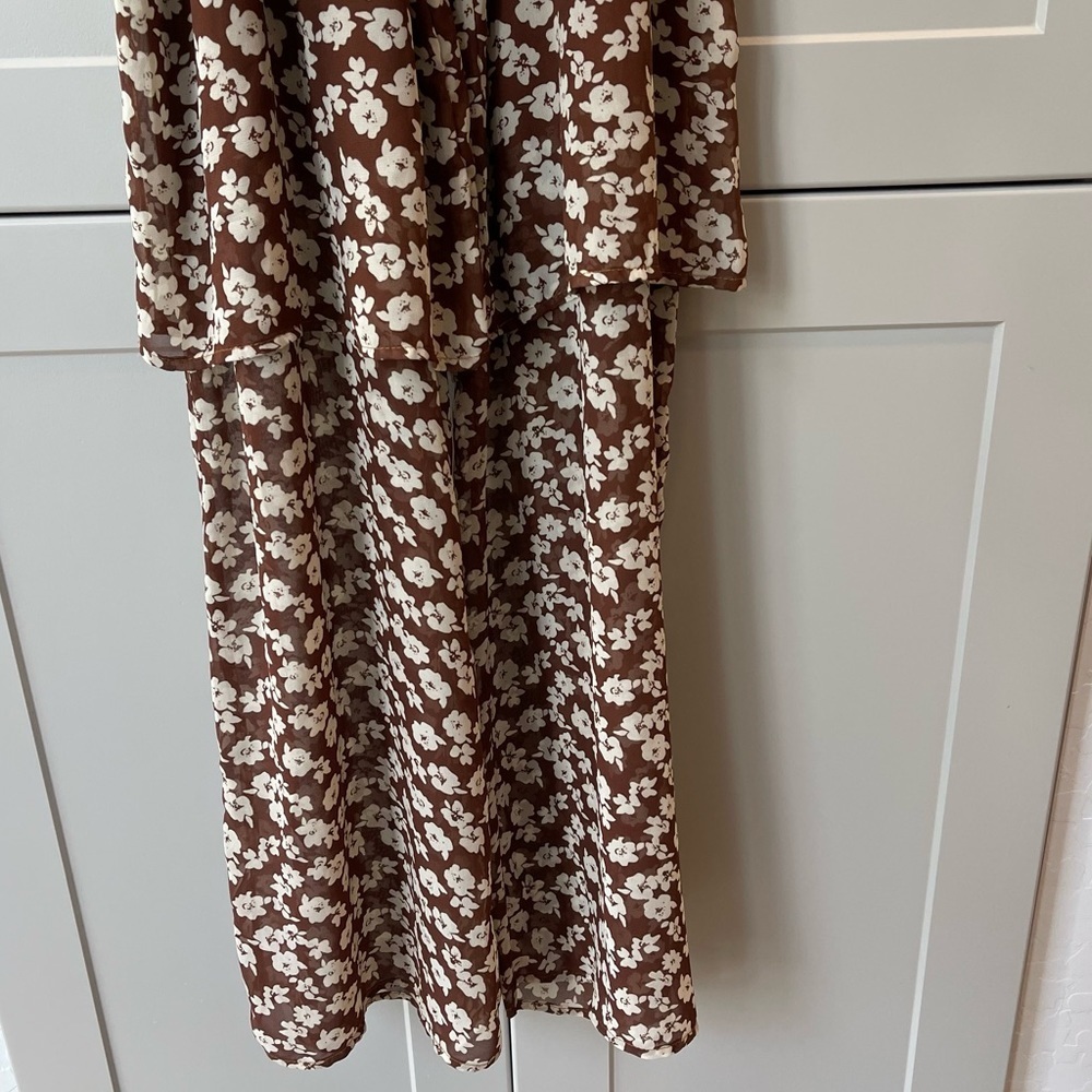 Urban Outfitters Inge Chiffon Plunge Tiered Ruffle Jumpsuit Floral Brown Boho XS - Picture 6 of 12
